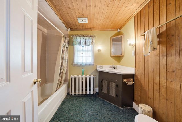 7458 S MAIN ST, Coopersburg, PA 18036