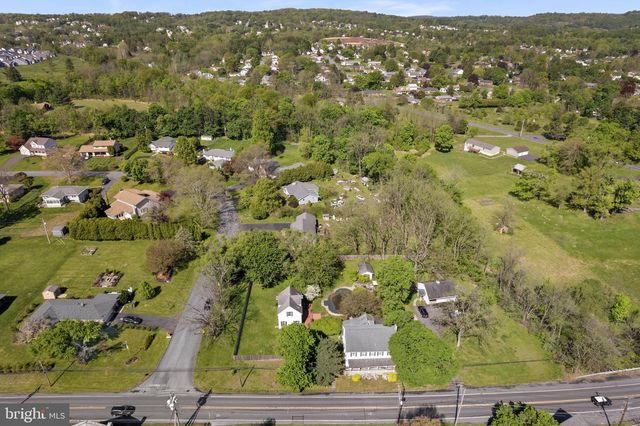 7458 S MAIN ST, Coopersburg, PA 18036