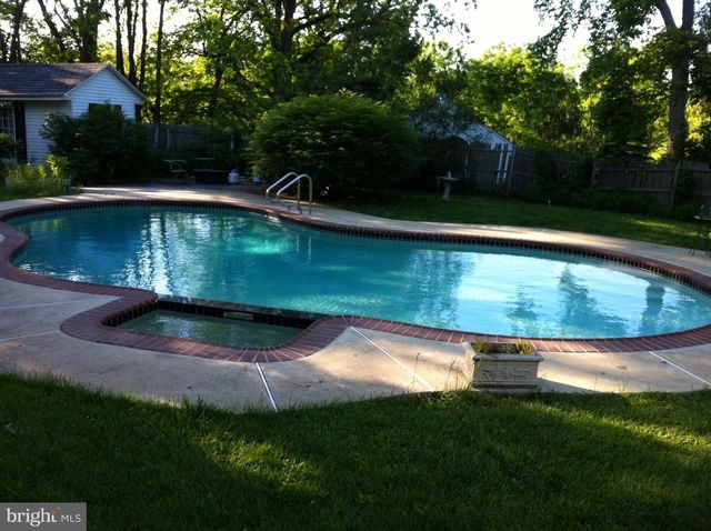7458 S MAIN ST, Coopersburg, PA 18036