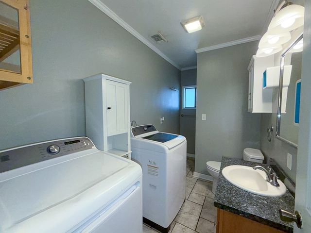 400 S 1st, Alpine, TX 79830