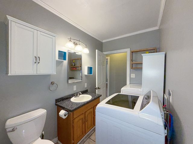 400 S 1st, Alpine, TX 79830