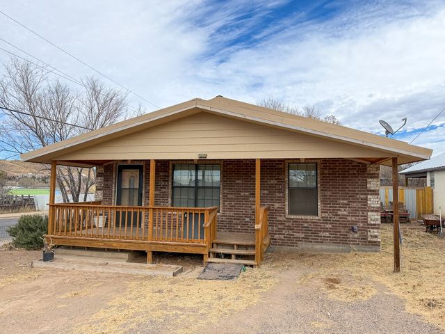400 S 1st, Alpine, TX 79830