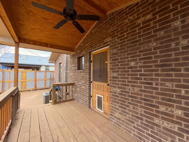 400 S 1st, Alpine, TX 79830