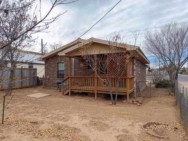 400 S 1st, Alpine, TX 79830