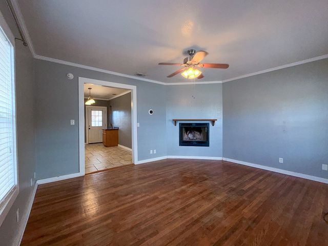 400 S 1st, Alpine, TX 79830