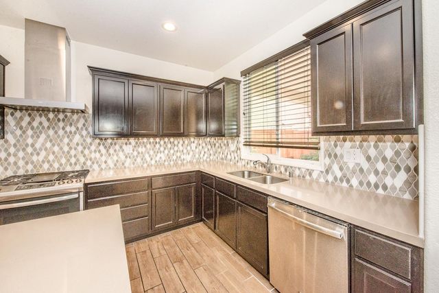 8434 Stellata Ln, Elk Grove, CA 95758