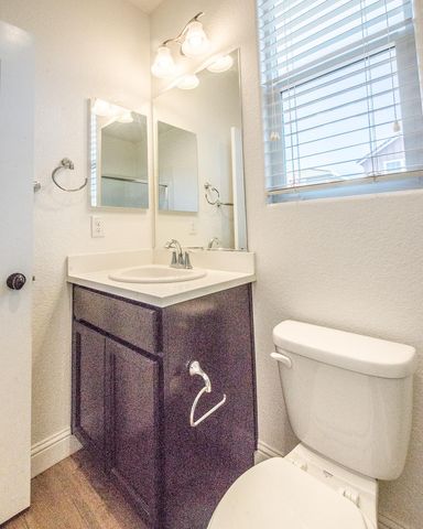 8434 Stellata Ln, Elk Grove, CA 95758