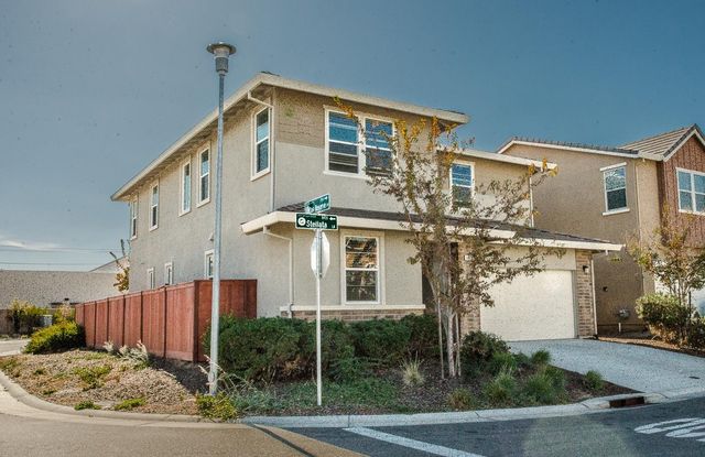 8434 Stellata Ln, Elk Grove, CA 95758