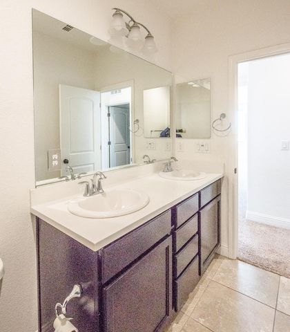 8434 Stellata Ln, Elk Grove, CA 95758