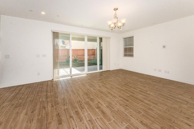 8434 Stellata Ln, Elk Grove, CA 95758