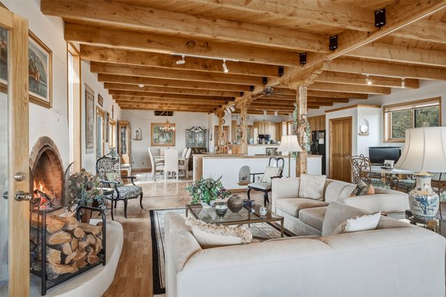 32 Overlook Road, Santa Fe, NM 87505