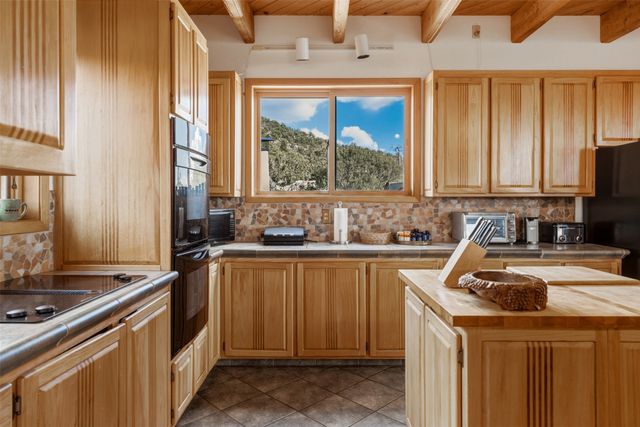 32 Overlook Road, Santa Fe, NM 87505