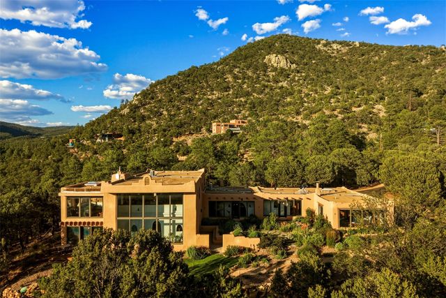 32 Overlook Road, Santa Fe, NM 87505