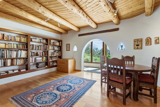 32 Overlook Road, Santa Fe, NM 87505