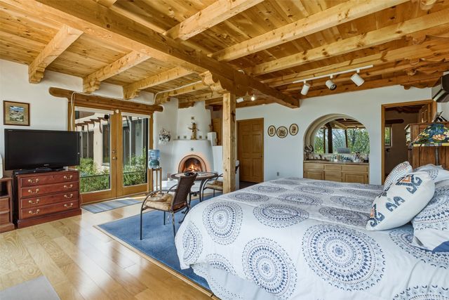 32 Overlook Road, Santa Fe, NM 87505