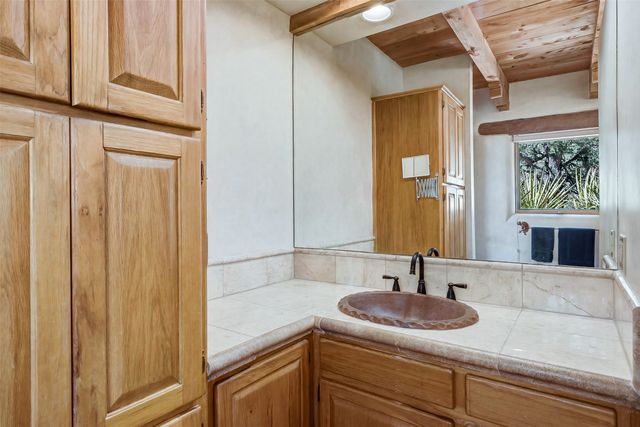 32 Overlook Road, Santa Fe, NM 87505