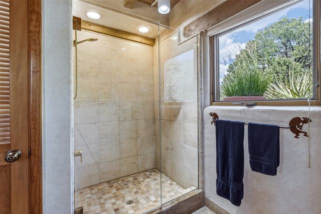 32 Overlook Road, Santa Fe, NM 87505