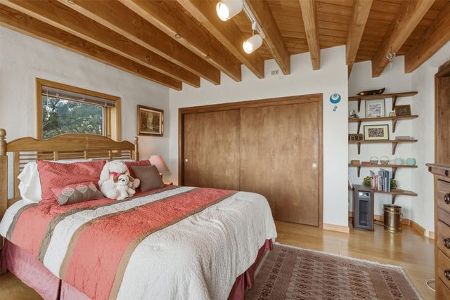 32 Overlook Road, Santa Fe, NM 87505
