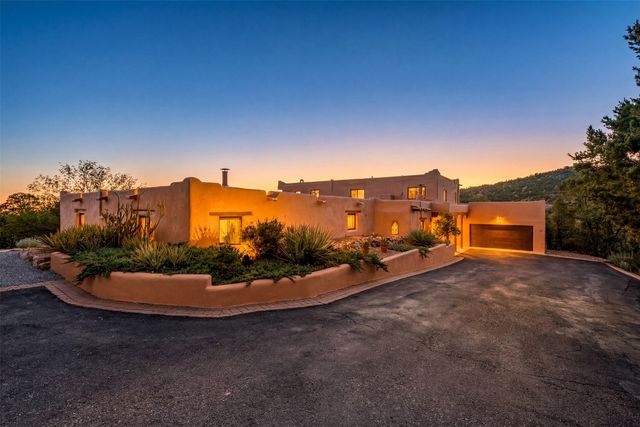 32 Overlook Road, Santa Fe, NM 87505