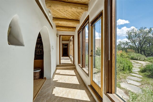 32 Overlook Road, Santa Fe, NM 87505