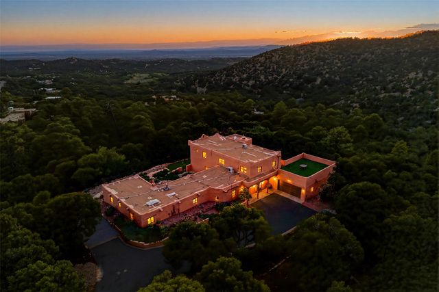 32 Overlook Road, Santa Fe, NM 87505