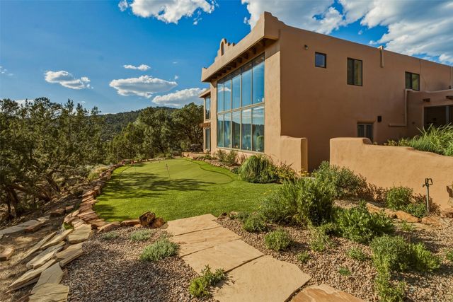 32 Overlook Road, Santa Fe, NM 87505