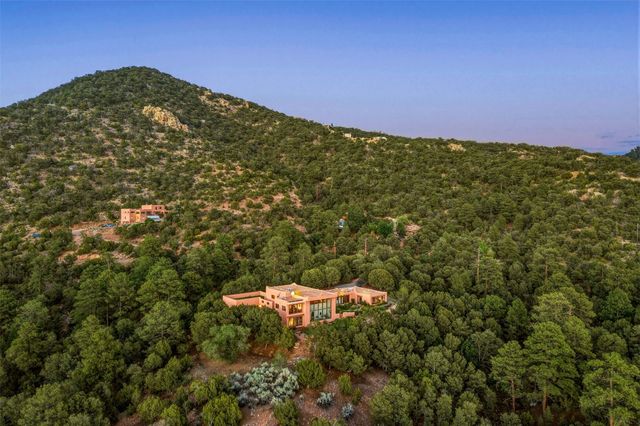 32 Overlook Road, Santa Fe, NM 87505