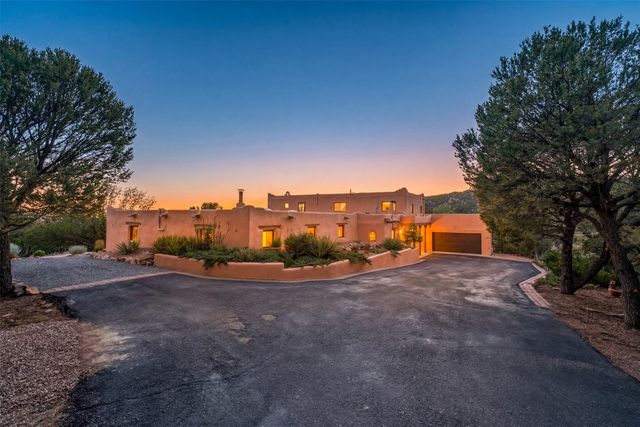 32 Overlook Road, Santa Fe, NM 87505