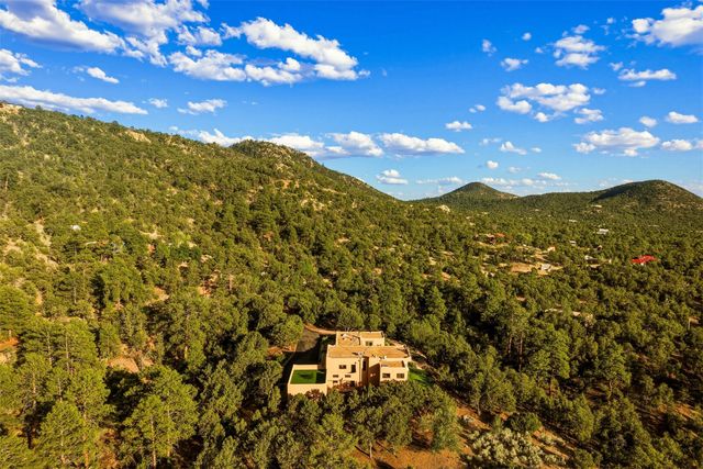 32 Overlook Road, Santa Fe, NM 87505