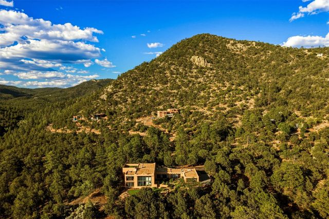 32 Overlook Road, Santa Fe, NM 87505