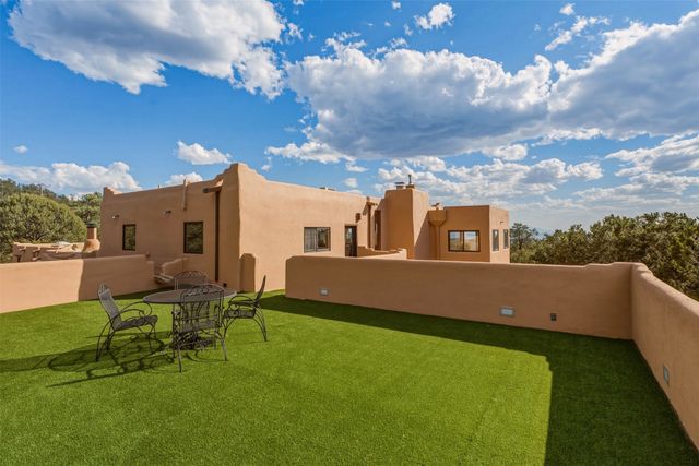 32 Overlook Road, Santa Fe, NM 87505