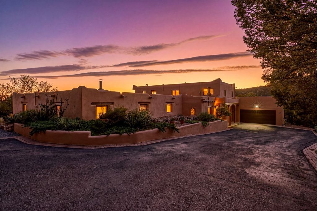32 Overlook Road, Santa Fe, NM 87505
