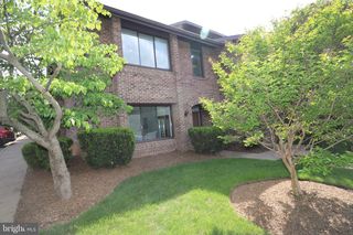 8351-A GREENSBORO DR #6, Mclean, VA 22102