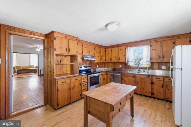 802 E CORK ST, Winchester, VA 22601