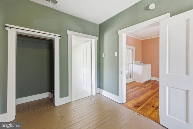 802 E CORK ST, Winchester, VA 22601