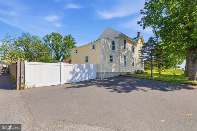 802 E CORK ST, Winchester, VA 22601