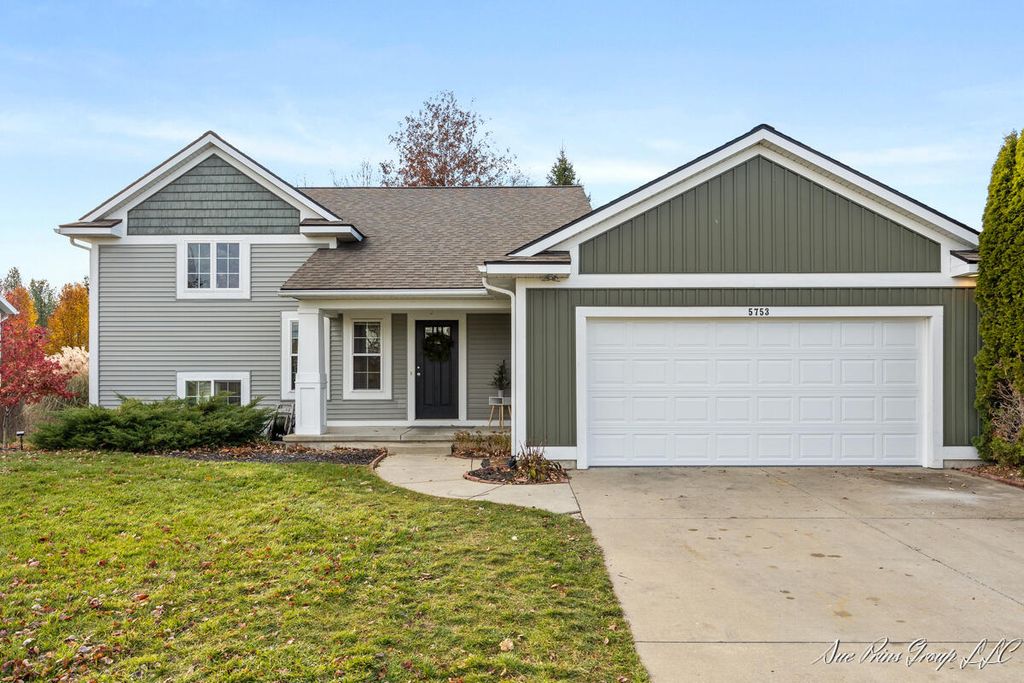 5753 Rodney Drive SW, Wyoming, MI 49418