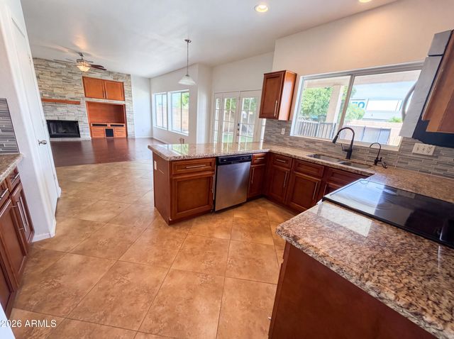 8274 S STEPHANIE Lane, Tempe, AZ 85284