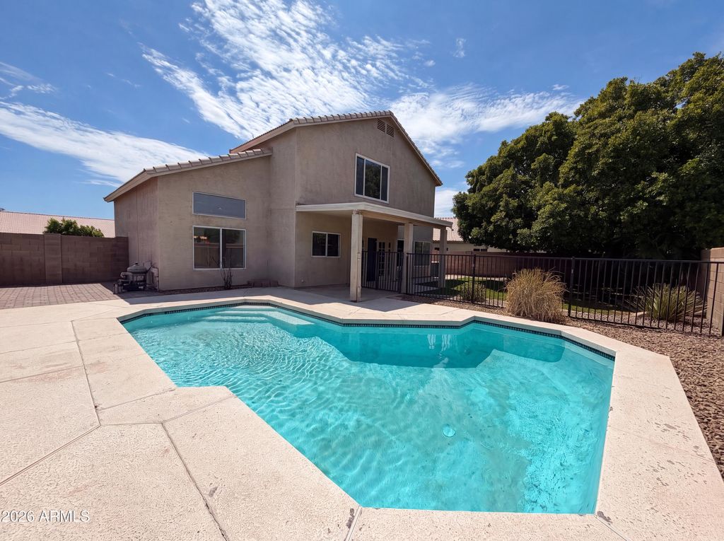 8274 S STEPHANIE Lane, Tempe, AZ 85284 — photo 5