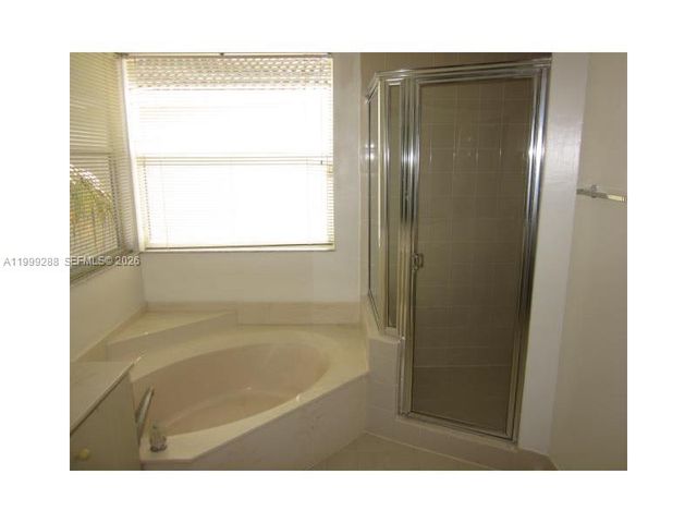 9721 SW 155 AV, Miami, FL 33196