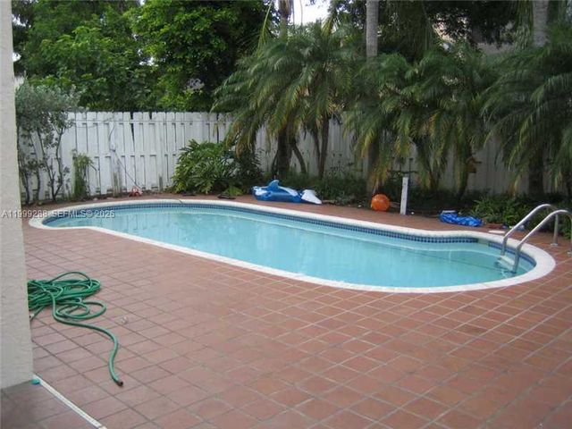 9721 SW 155 AV, Miami, FL 33196