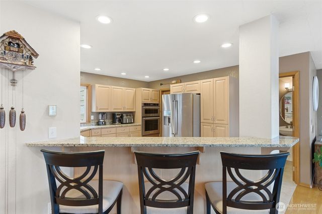 31 E Geist Point Court, Shelton, WA 98584