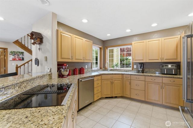 31 E Geist Point Court, Shelton, WA 98584