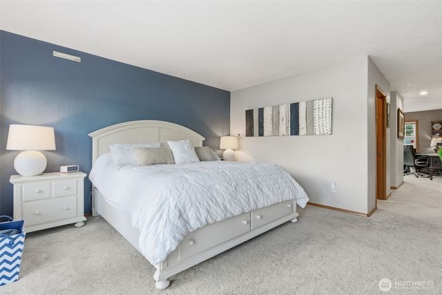 31 E Geist Point Court, Shelton, WA 98584