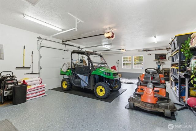 31 E Geist Point Court, Shelton, WA 98584