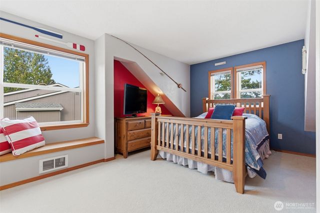 31 E Geist Point Court, Shelton, WA 98584