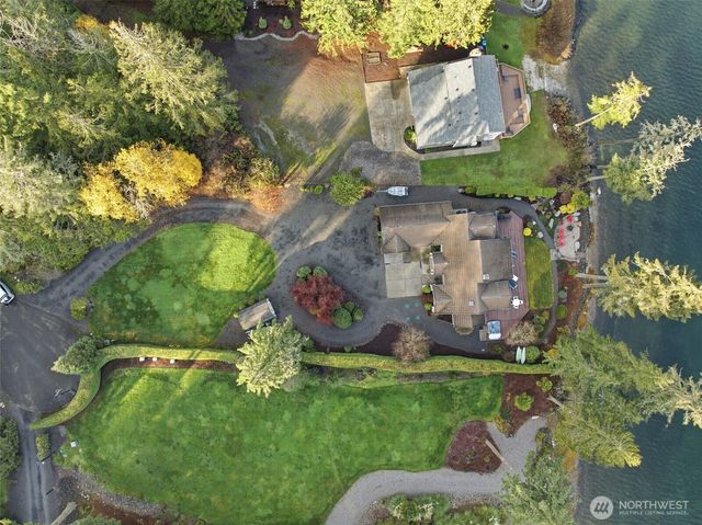 31 E Geist Point Court, Shelton, WA 98584
