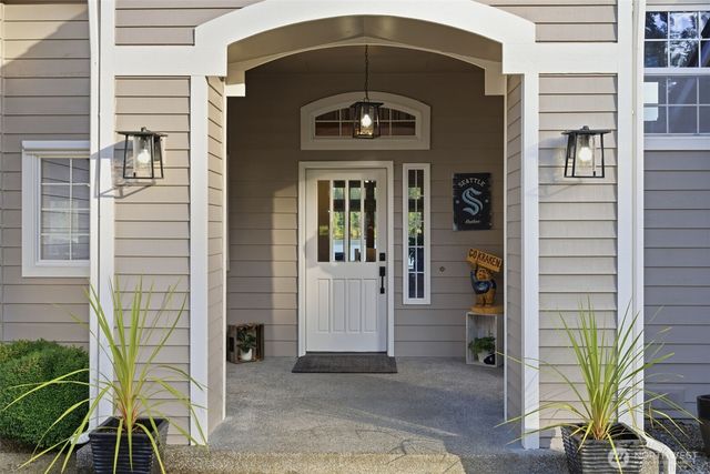 31 E Geist Point Court, Shelton, WA 98584