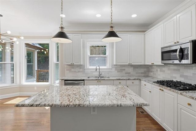 5719 Brookstone Walk NW, Acworth, GA 30101