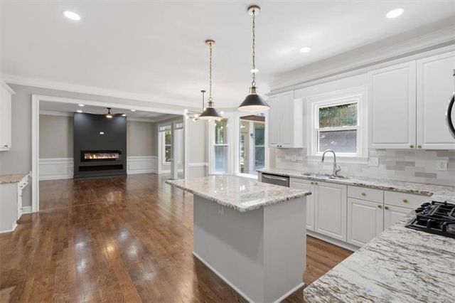 5719 Brookstone Walk NW, Acworth, GA 30101